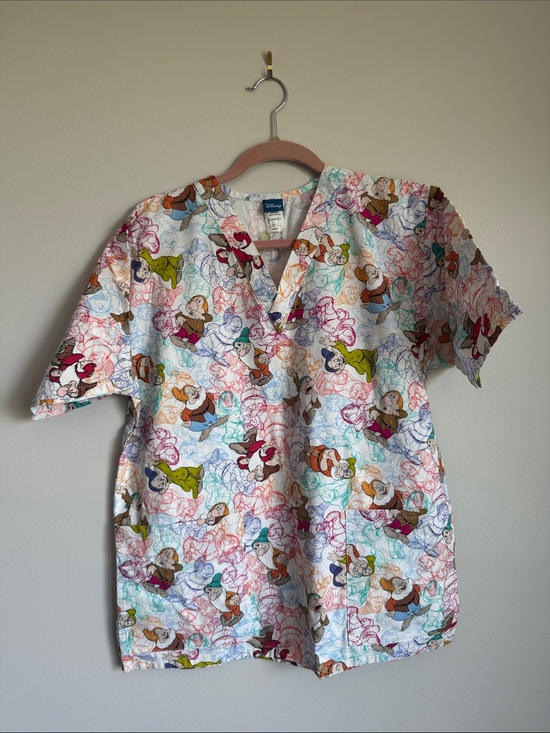 Disney Tops - Disney Multicolor Snow White & Seven Dwarfs Short Sleeve Tee